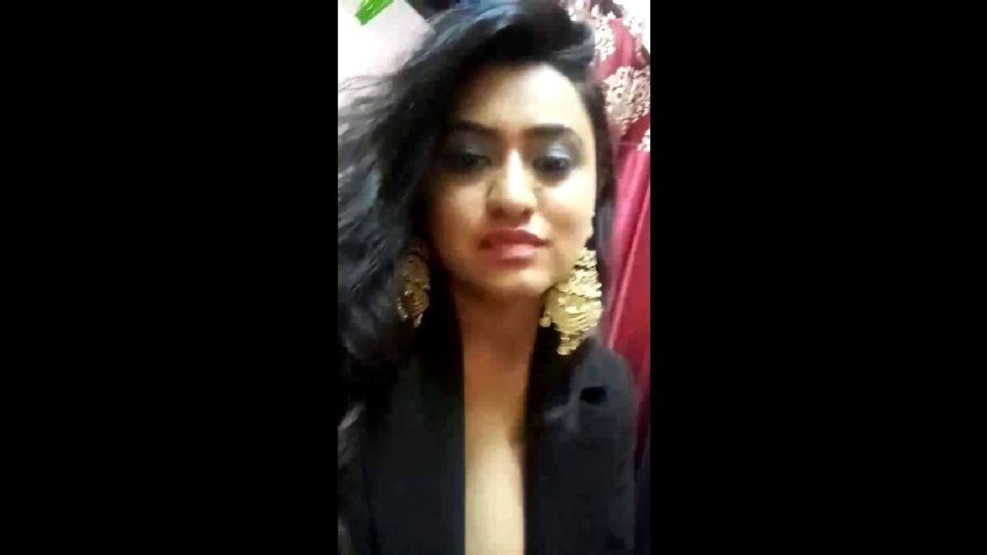 ⁣Indian Horny Model Showing Boobs