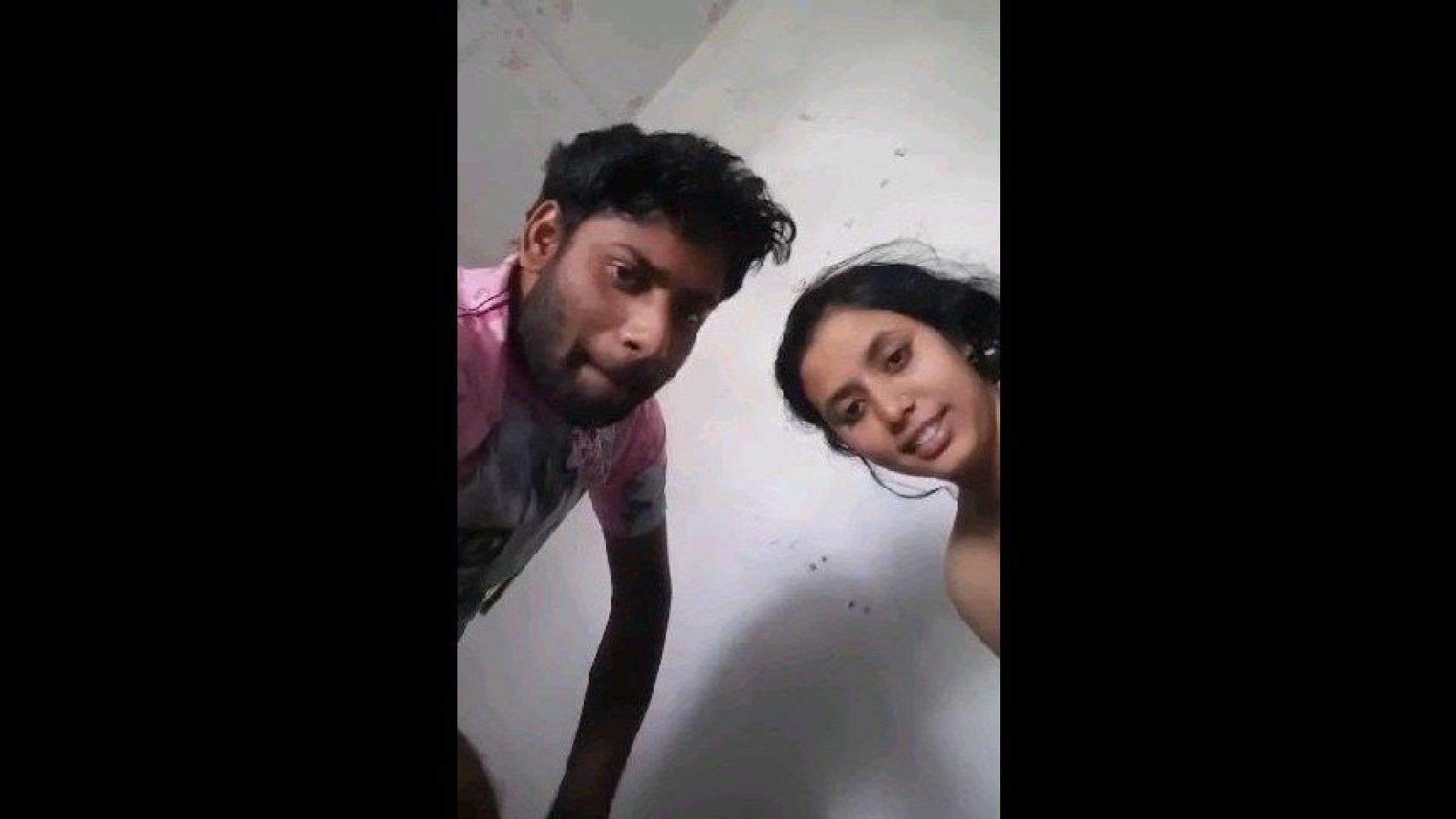 ⁣Beautiful Desi Girl Sucking BF Dick Fucking in Construction House on Floor Moaning & Talking