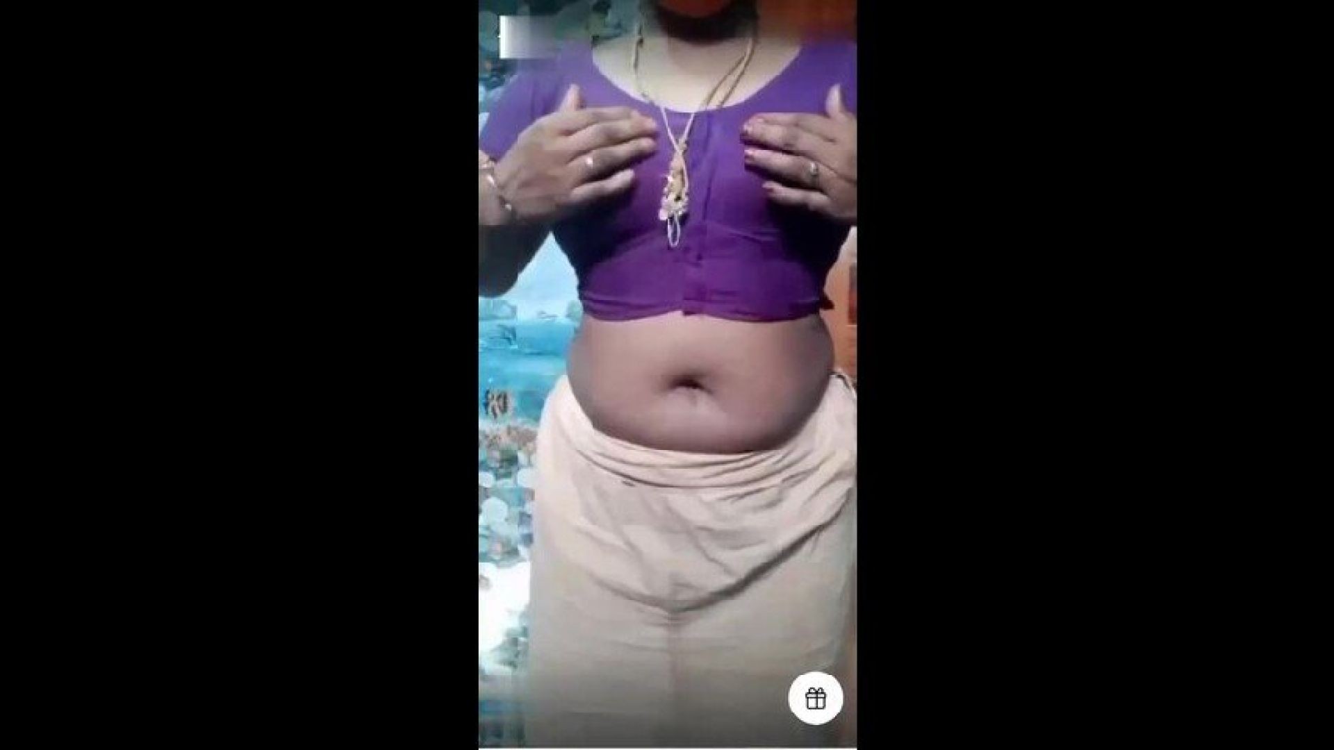 ⁣Tamil Bhabi Bathing Naked on Private Tango Live